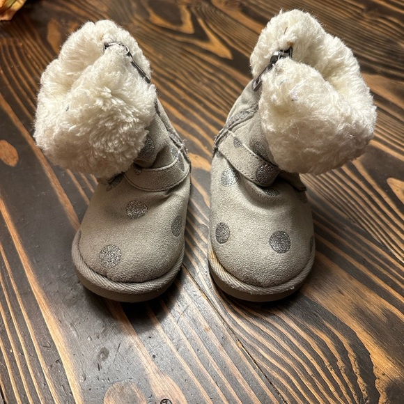 Toddler Girls Olivia Miller Gray/Silver Winter Boots-Size 5 - Picture 5 of 6